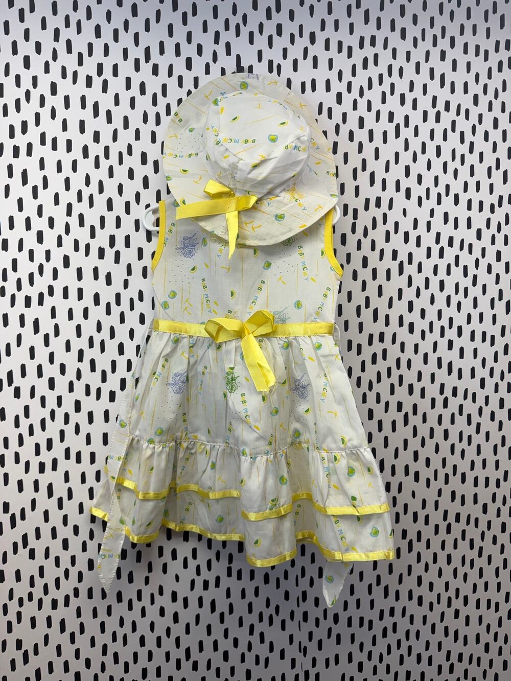 VTG 50s smock Style white and yellow toddler Dress floral and matching hat NWT